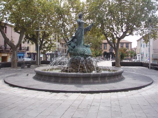fountain-in-main-square